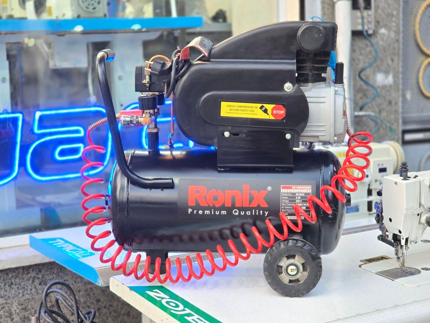 پمپ باد ۲۵ لیتری رونیکس در حد آکبند 120psi|ماشین‌آلات صنعتی|تهران, عبدل‌آباد|دیوار