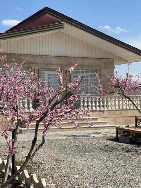 اجاره باغ ویلا امن دنج آرام تمیز منطقه عالی|اجارهٔ کوتاه‌مدت ویلا و باغ|هشتگرد, هشتگرد قدیم|دیوار