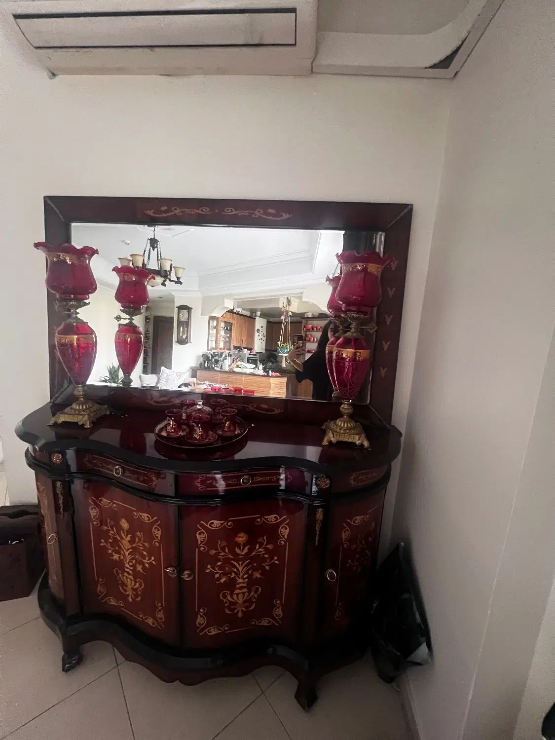 آینه کنسول چهار درب معرق براق چوبی|بوفه، ویترین، کنسول|تهران, دریاچه شهدای خلیج فارس|دیوار