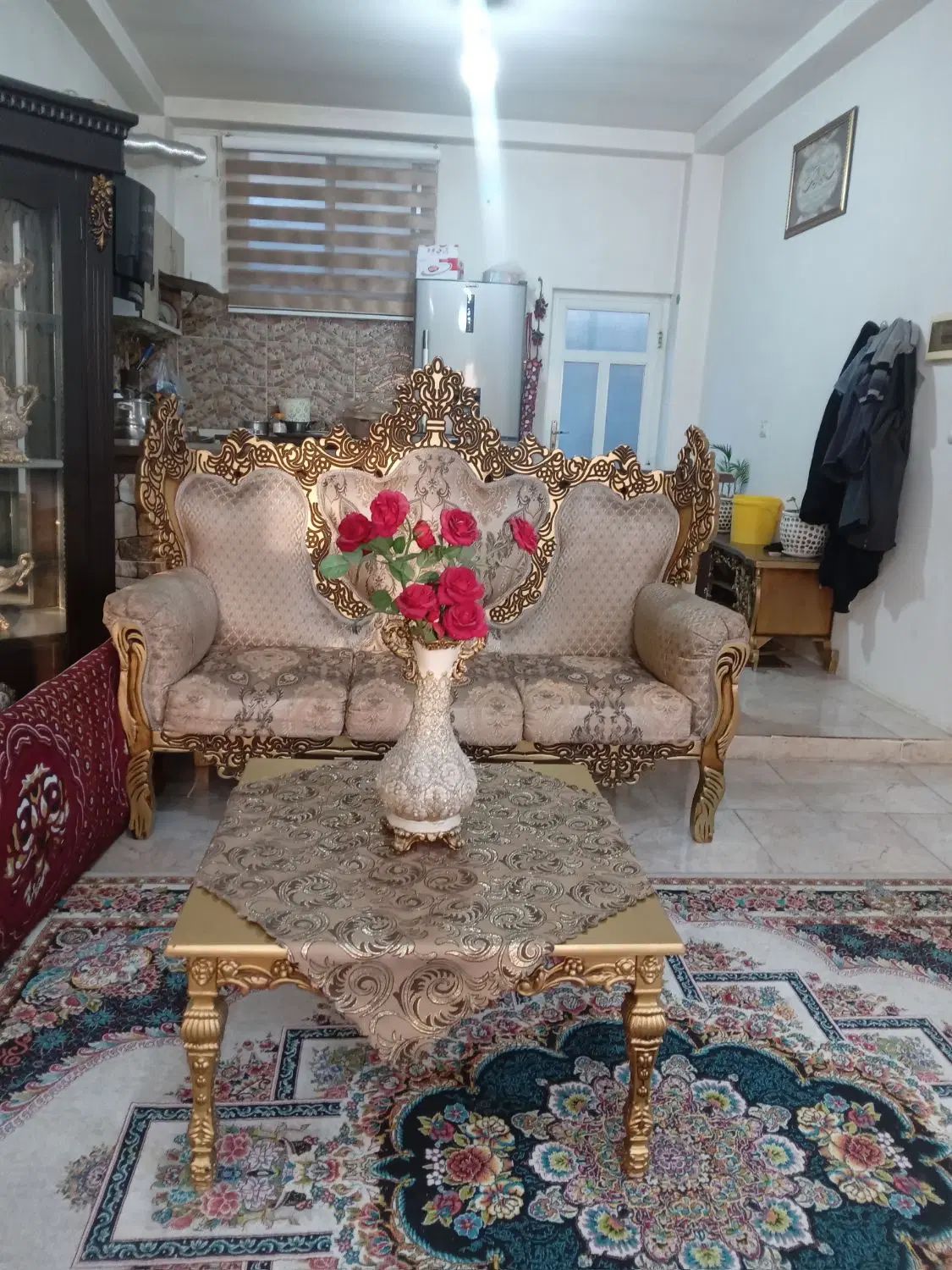 یکدست مبل هفت نفره سالم با میز وسطو یه دونه عسلی|مبلمان خانگی و میز عسلی|قائم‌شهر, |دیوار