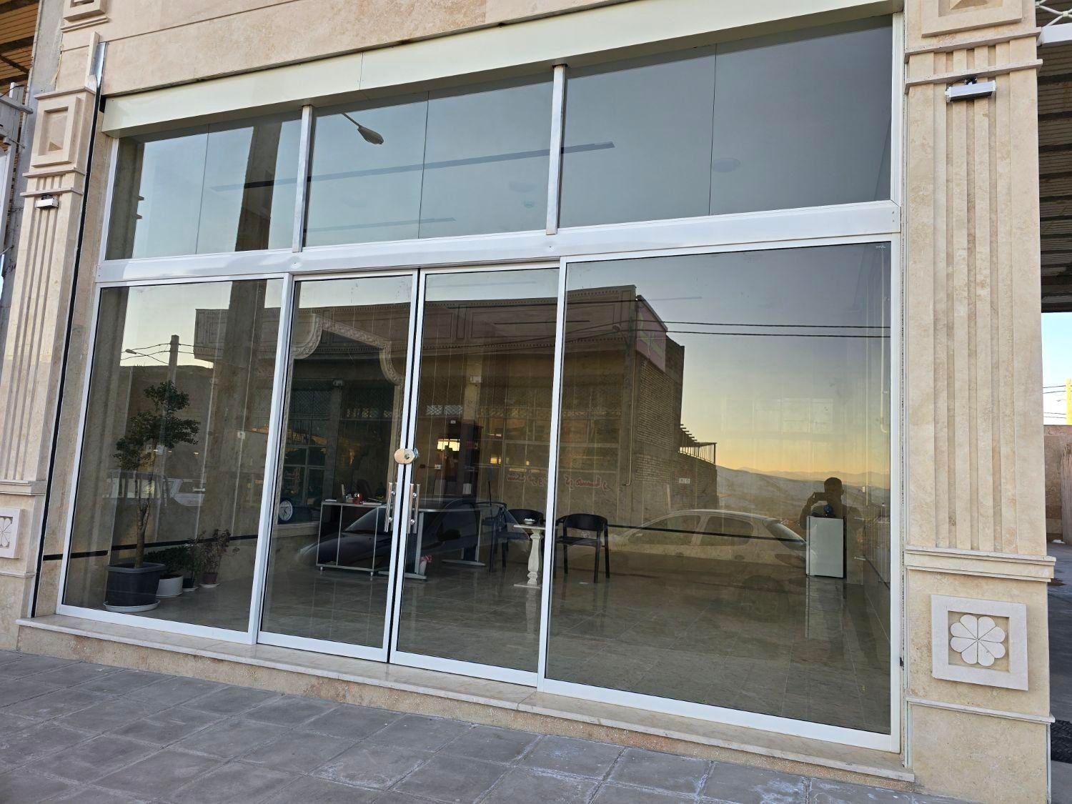 شیشه سکوریت، درب اتوماتیک، شیشه بالکنی|خدمات پیشه و مهارت|زنجان, |دیوار