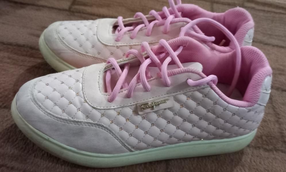 دو تا کفش سایز ۳۹|کیف، کفش، کمربند|شیراز, شهرک گلستان|دیوار