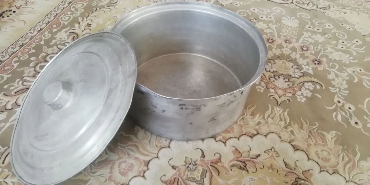 قابلمه روی بزرگ|ظروف پخت‌وپز|مشهد, هفت تیر (حافظ)|دیوار