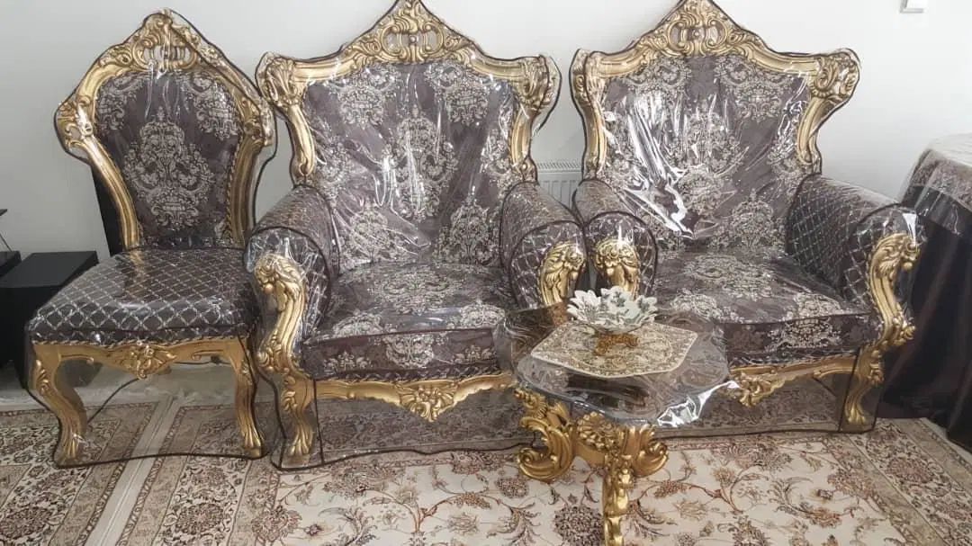مبلمان بهمراه ناهار خوری،ویترین،تخت،میزآرایش|مبلمان خانگی و میز عسلی|اصفهان, ملک‌شهر|دیوار