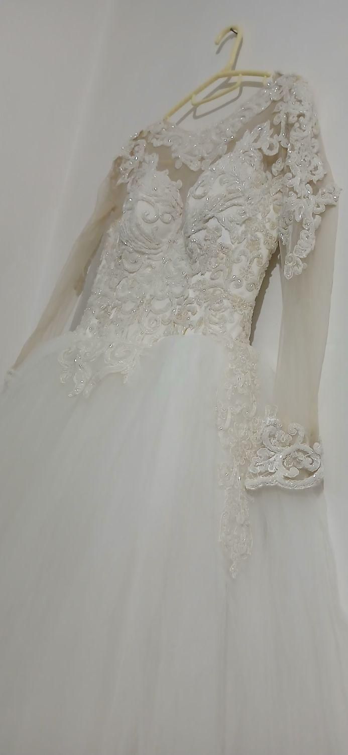 لباس عروس|لباس|کاشان, ملک آباد|دیوار