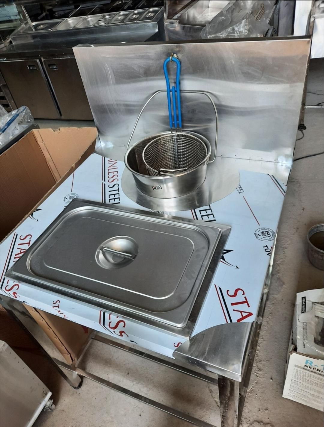 وسایل سوخاری کنتاکی کیلویی سرخ کن دیسپلی بریدینگ|کافیشاپ و رستوران|اصفهان, کوجان|دیوار