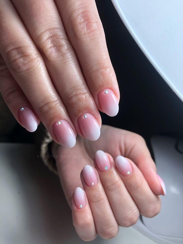 کاشت ناخن، ترمیم ناخن، ژلیش دست، ژلیش پا، لمینت|خدمات آرایشگری و زیبایی|اسلامشهر, زرافشان|دیوار