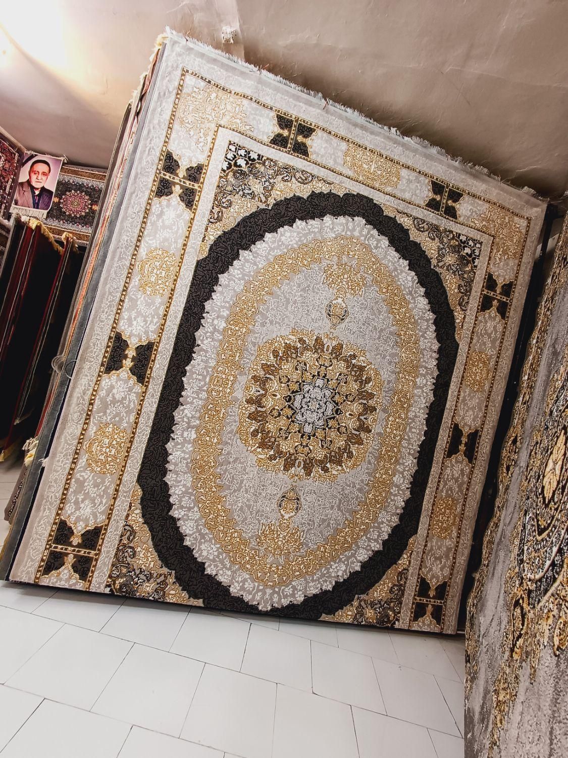 فرش طرح ۷۰۰شانه ترکم ۲۵۵۰ نخ بی سی اف اخر انباری|فرش|مشهد, طلاب|دیوار