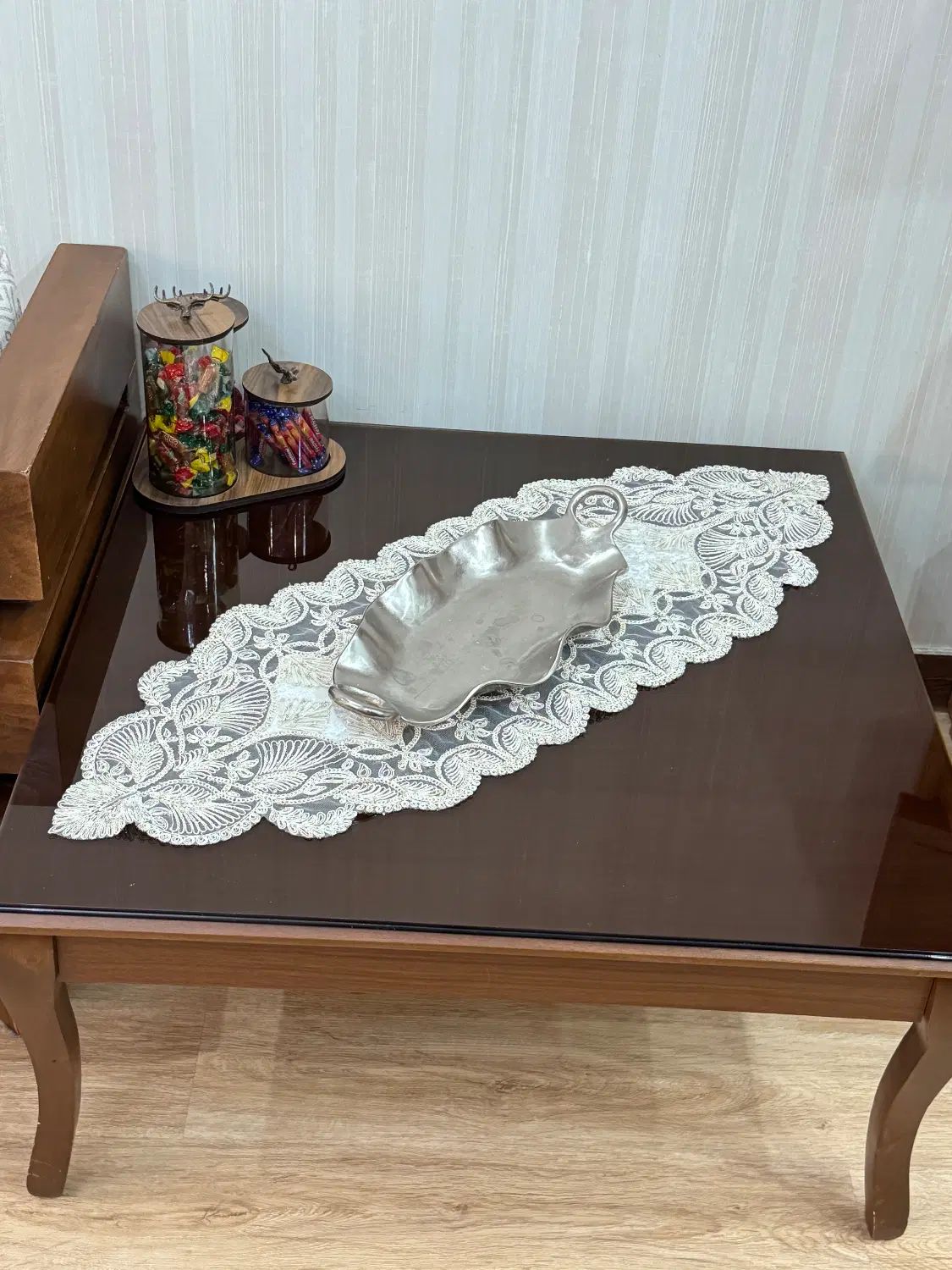 جلو مبلی|مبلمان خانگی و میز عسلی|رشت, سعدی (تختی)|دیوار