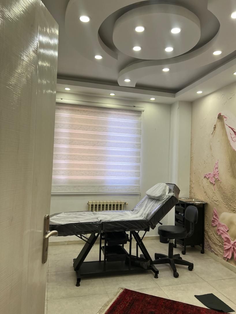 اجاره لاین واتاق سالن زیبایی گلسار|اجارهٔ دفتر کار، اتاق اداری، مطب|رشت, کاکتوس|دیوار