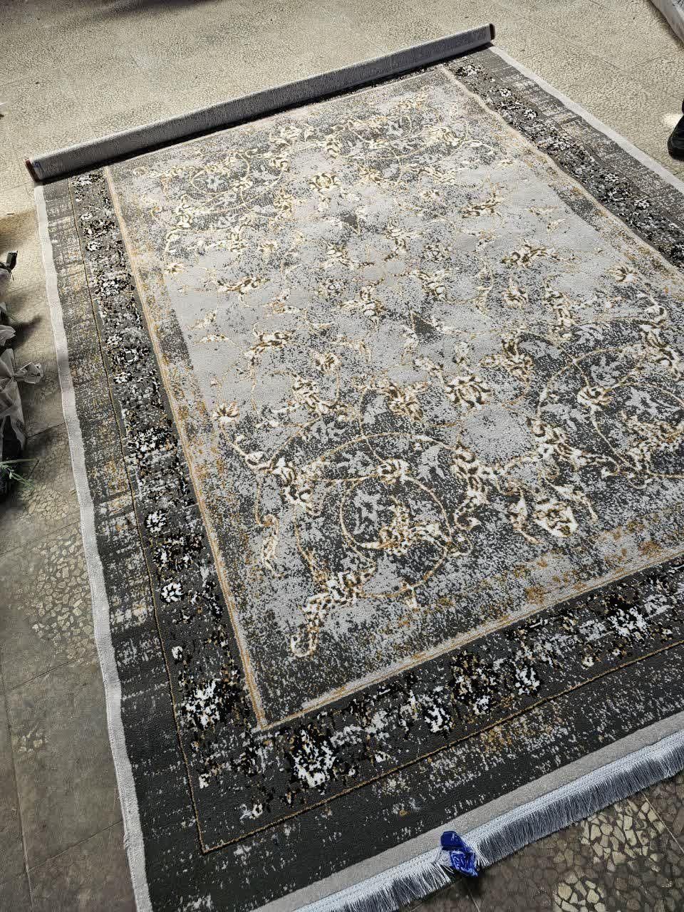 فرش حورا|فرش|شهریار, کرد امیر|دیوار