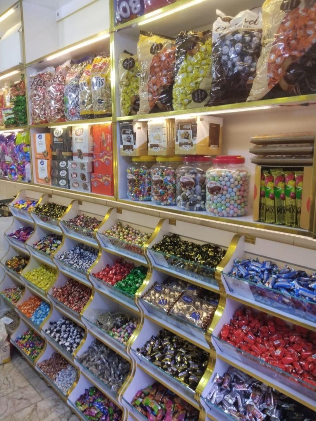 مغازه سوپر قفسه چای قنادی ویترین آجیل شکلات عطاری|فروشگاه و مغازه|شیراز, حافظیه|دیوار