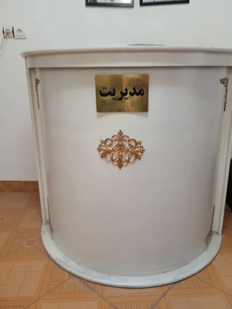صندلی ارایشگاهی استادکار  واستندوترولی|آرایشگاه و سالن‌های زیبایی|رشت, دیلمان|دیوار