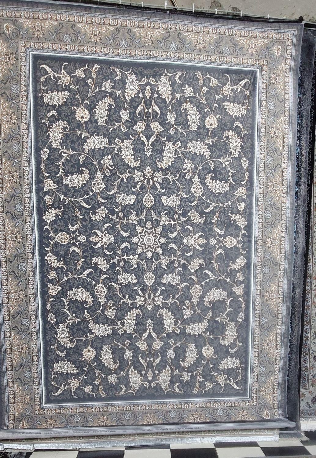 ۷۰۰شانه با تراکم ۳۰۰۰وزن ۴۲کیلو فرش|فرش|خرم‌آباد, |دیوار