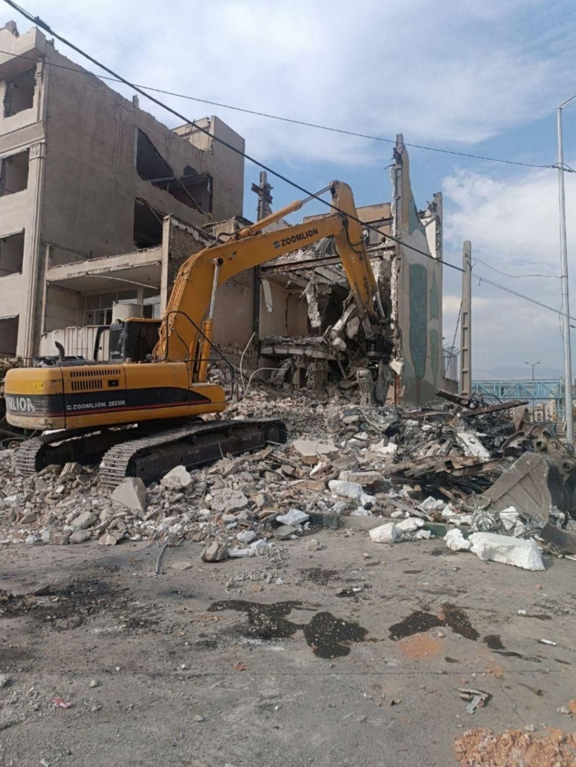 تخریب ساختمان های قدیمی|خدمات پیشه و مهارت|سبزوار, علمدار|دیوار