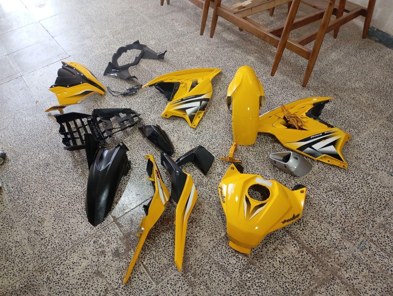 فلاپ موتور rs200|قطعات یدکی و لوازم جانبی|رشت, فخب|دیوار