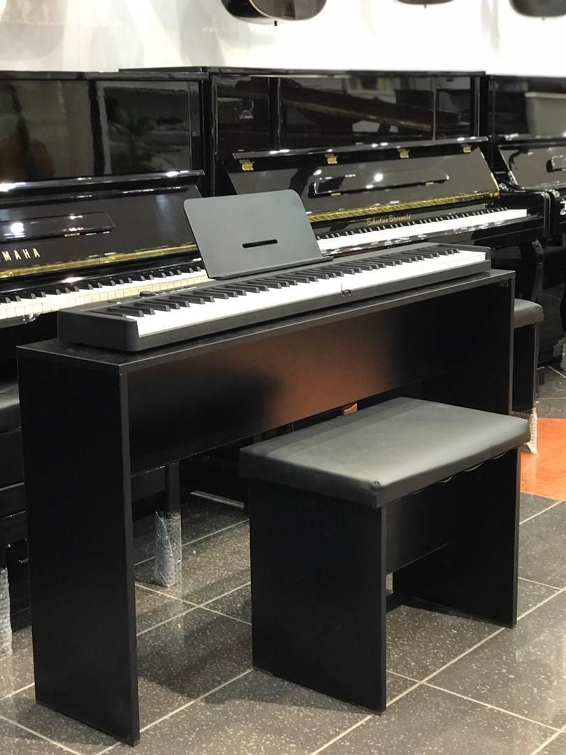 میز پیانو و صندلی|پیانو، کیبورد، آکاردئون|قم, باسکول|دیوار