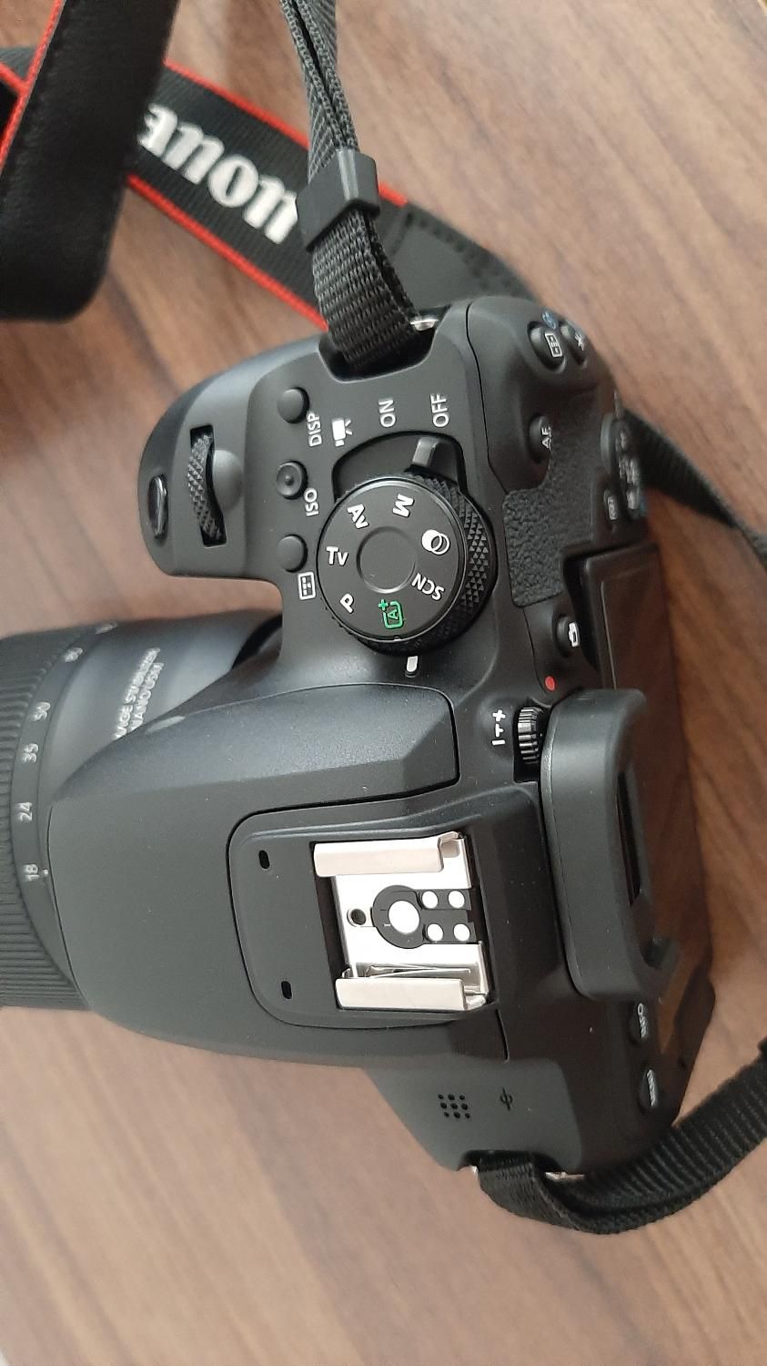 دوربین Canon EOS 850D + لنز 18-135 IS USM در حد نو|دوربین عکاسی و فیلم‌برداری|پارس‌آباد, |دیوار