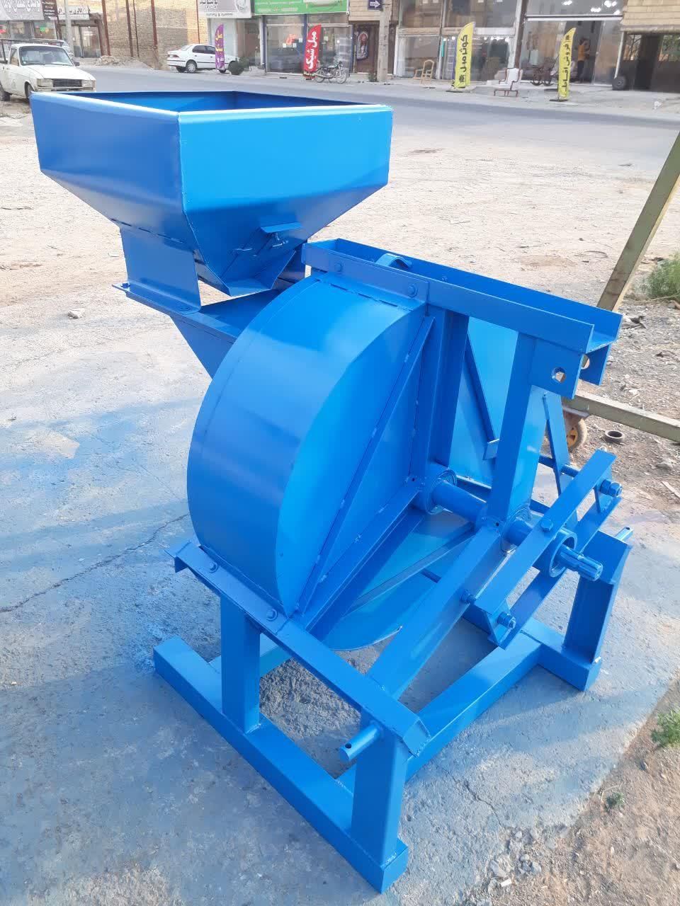 آسیاب سنگی پشت تراکتوری وآسیاب وخرمنکوب خانگی|ماشین‌آلات صنعتی|ملایر, |دیوار