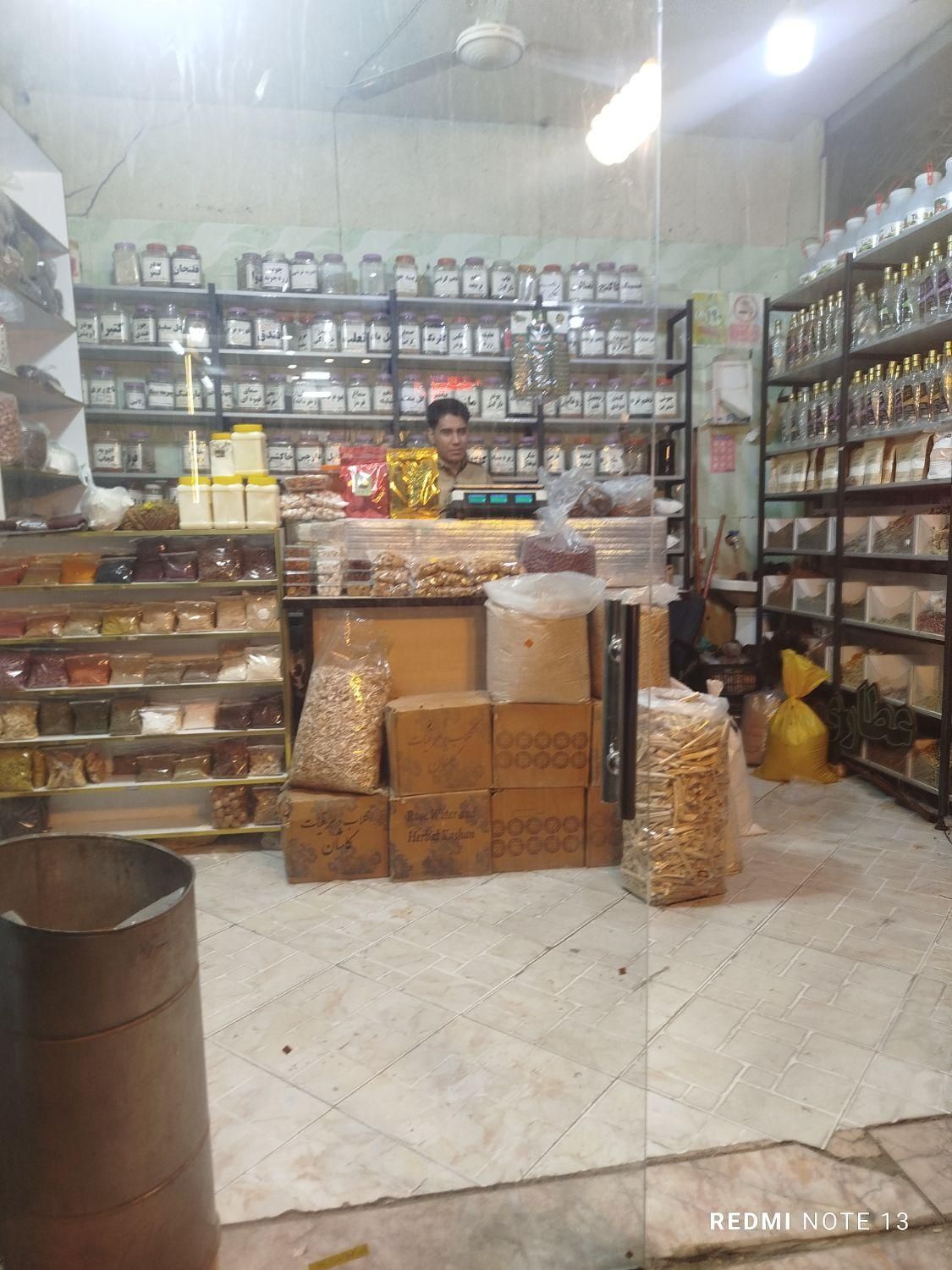 واگذاری مغازه عطاری ۲۰ متری در پنج تن آل عبا|اجارهٔ مغازه و غرفه|مشهد, شیرحصار|دیوار