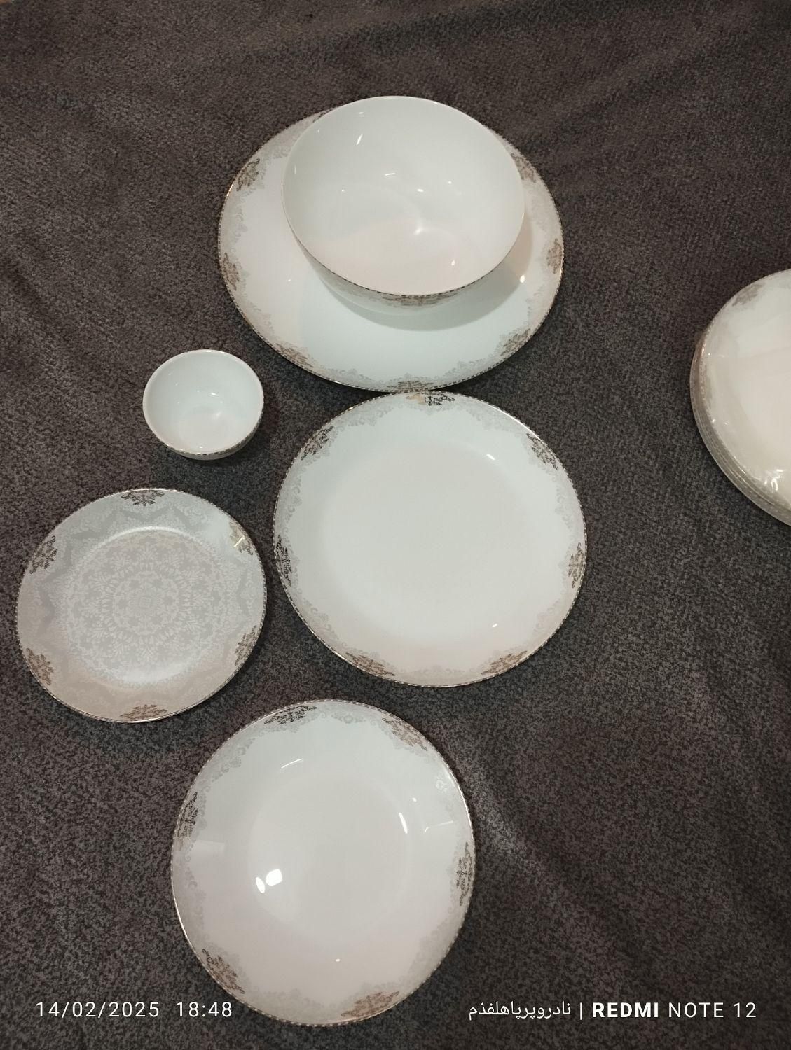 سرویس غذاخوری 18 نفره|ظروف سرو و پذیرایی|تهران, تهرانپارس شرقی|دیوار