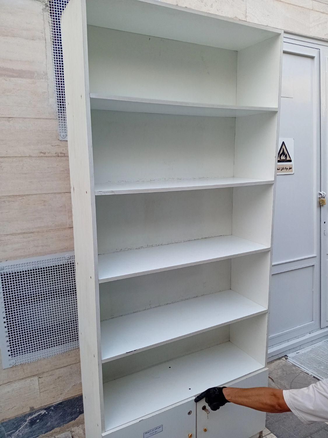باسلام فروش یک عددکتابخانه مناسب دفتراداری|کتابخانه، شلف، قفسه‌های دیواری|تهران, شهرک ابوذر|دیوار