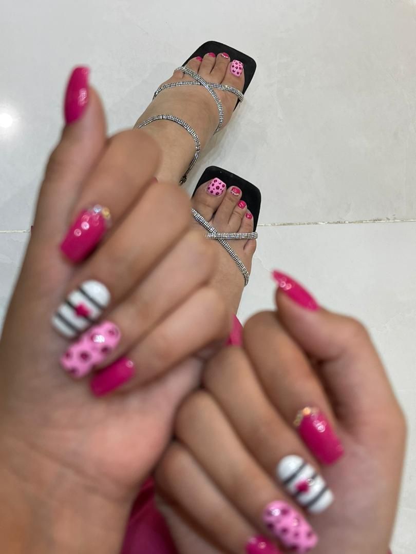 ناخن /رنگ مو /مش/وکس صورت|خدمات آرایشگری و زیبایی|کرج, اتحاد|دیوار