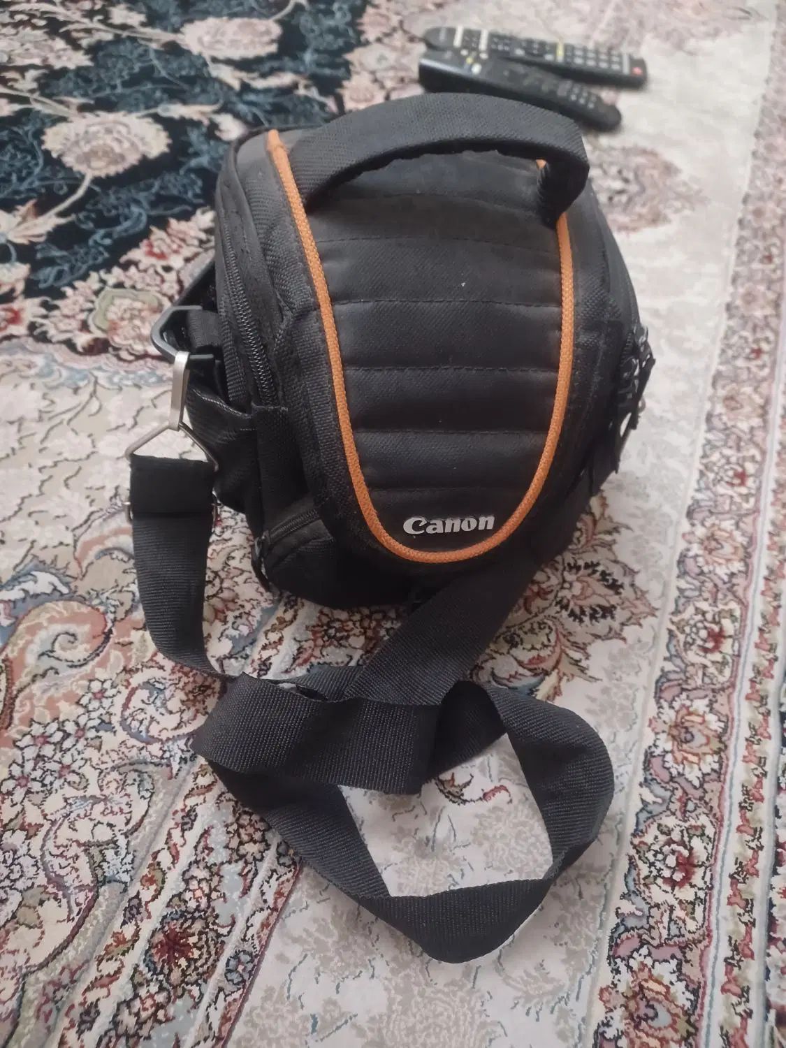 دوربین کنون canon D550|دوربین عکاسی و فیلم‌برداری|تهران, شمس‌آباد|دیوار