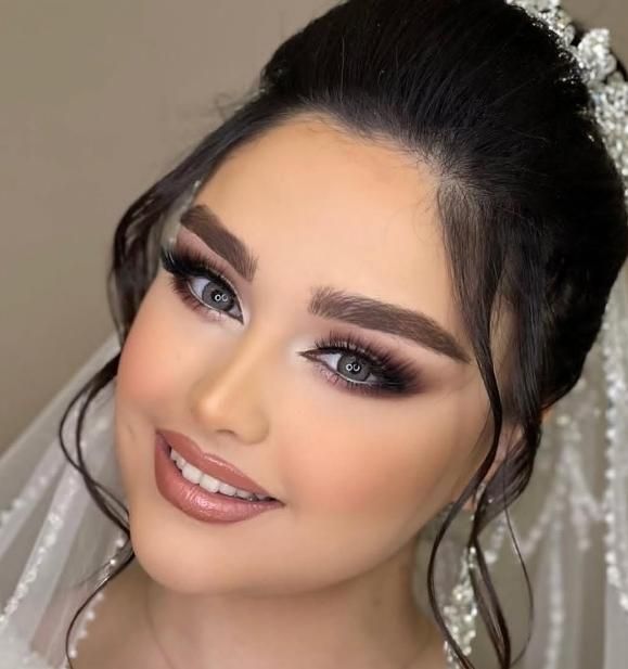 میکاپ و شینیون حرفه ای|خدمات آرایشگری و زیبایی|اصفهان, کشاورزی|دیوار