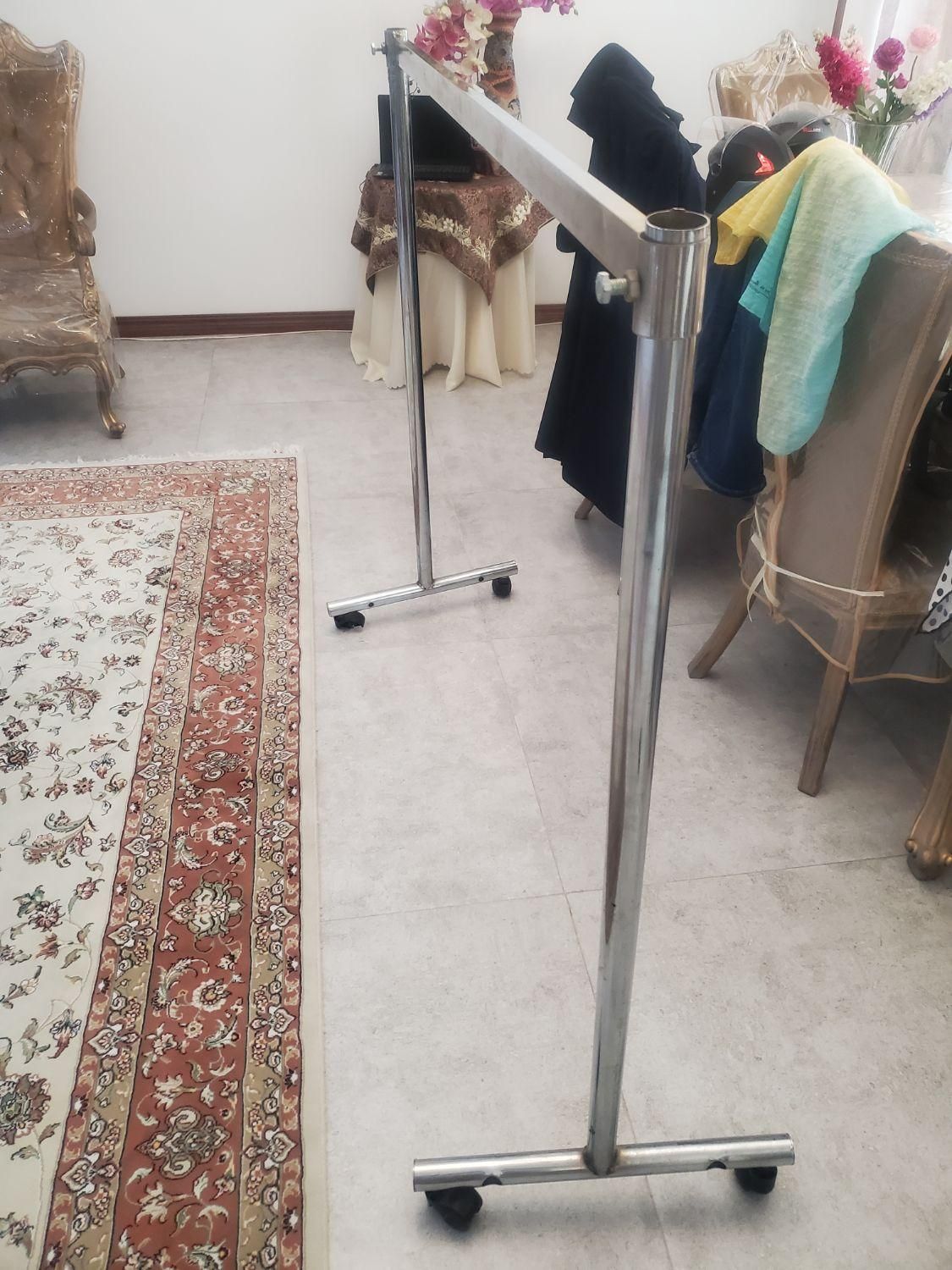 رگال لباس مناسب بوتیک و منزل|بندرخت و رخت‌آویز|تهران, آذربایجان|دیوار