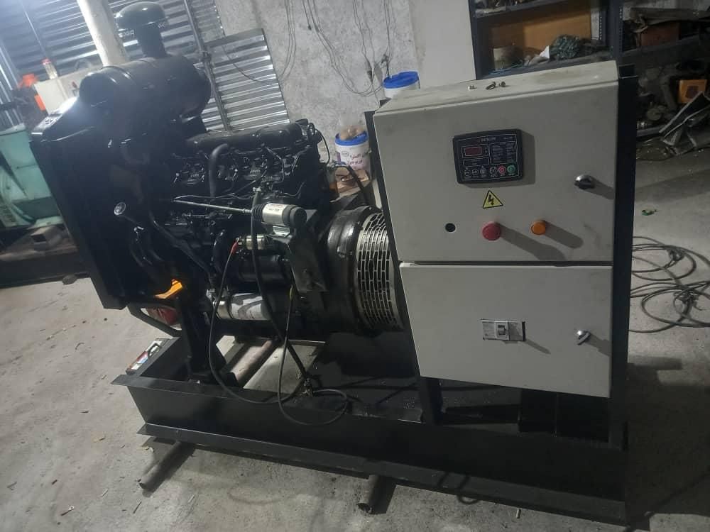 برقکار برق صنعتی کارکش برقکش ژنراتور لاینر نوری|خدمات پیشه و مهارت|همدان, |دیوار