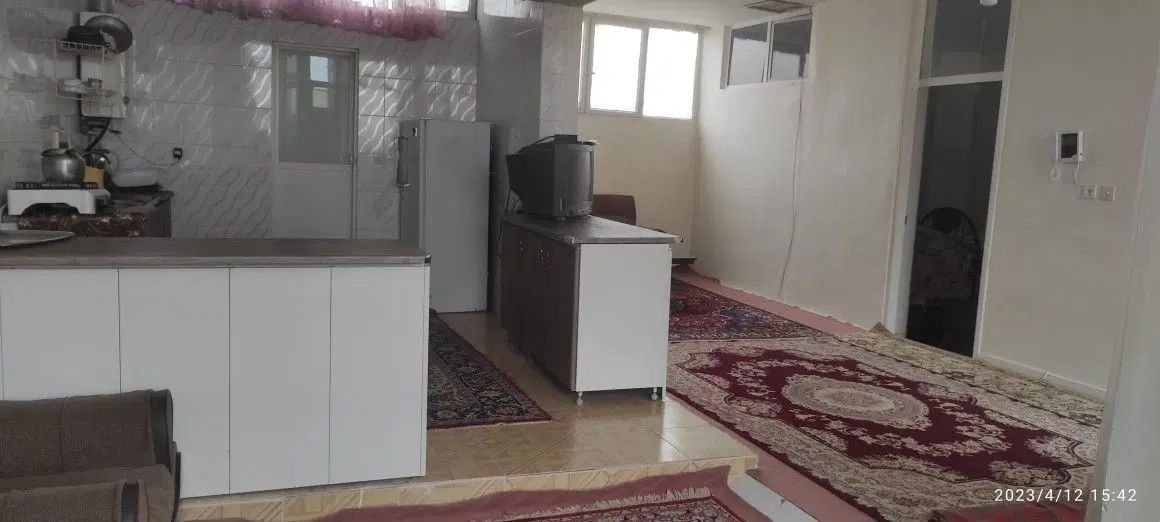 اجاره به مسافران دوخوابه طبقه اول|اجارهٔ کوتاه‌مدت آپارتمان و سوئیت|اصفهان, همت‌آباد|دیوار