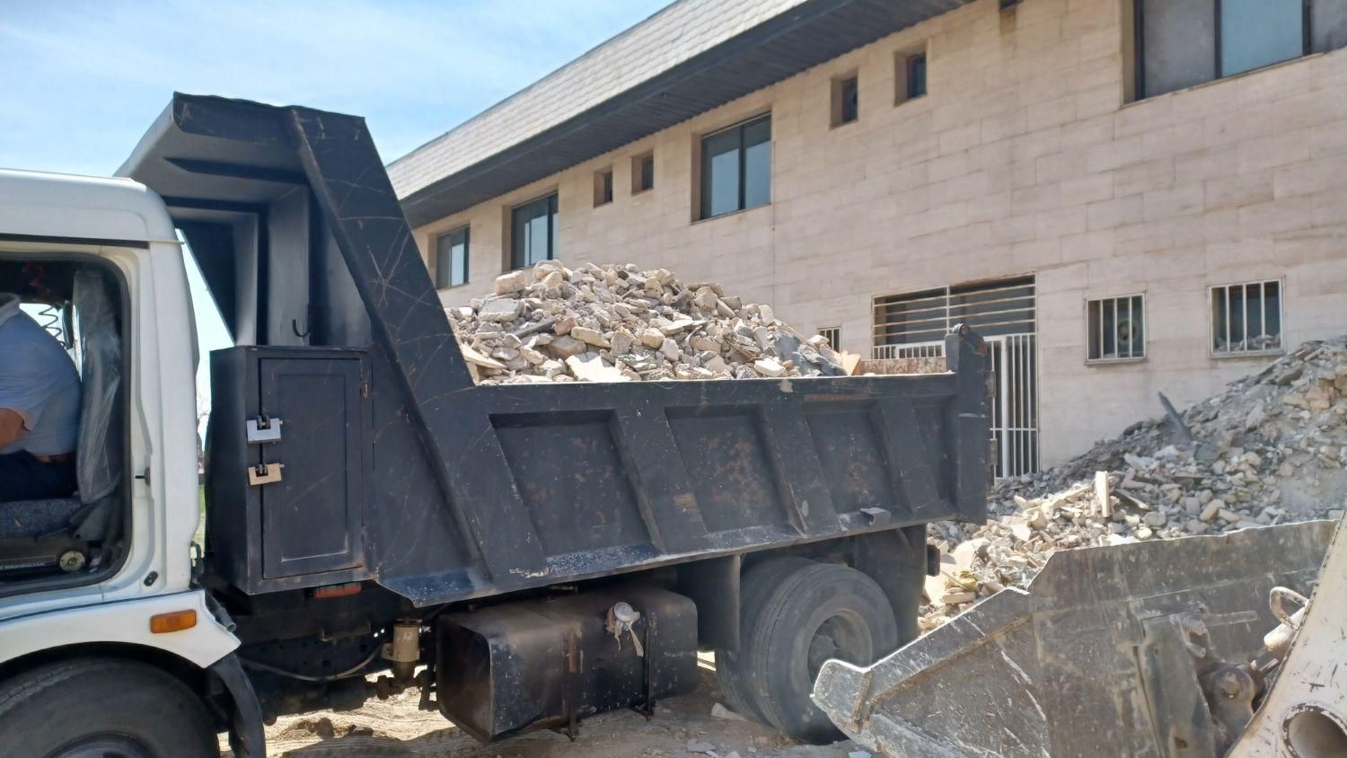 حمل خاک ونخاله توسط خاور،بادسان،بابکت،کارگر|خدمات حمل و نقل|تهران, قیطریه|دیوار