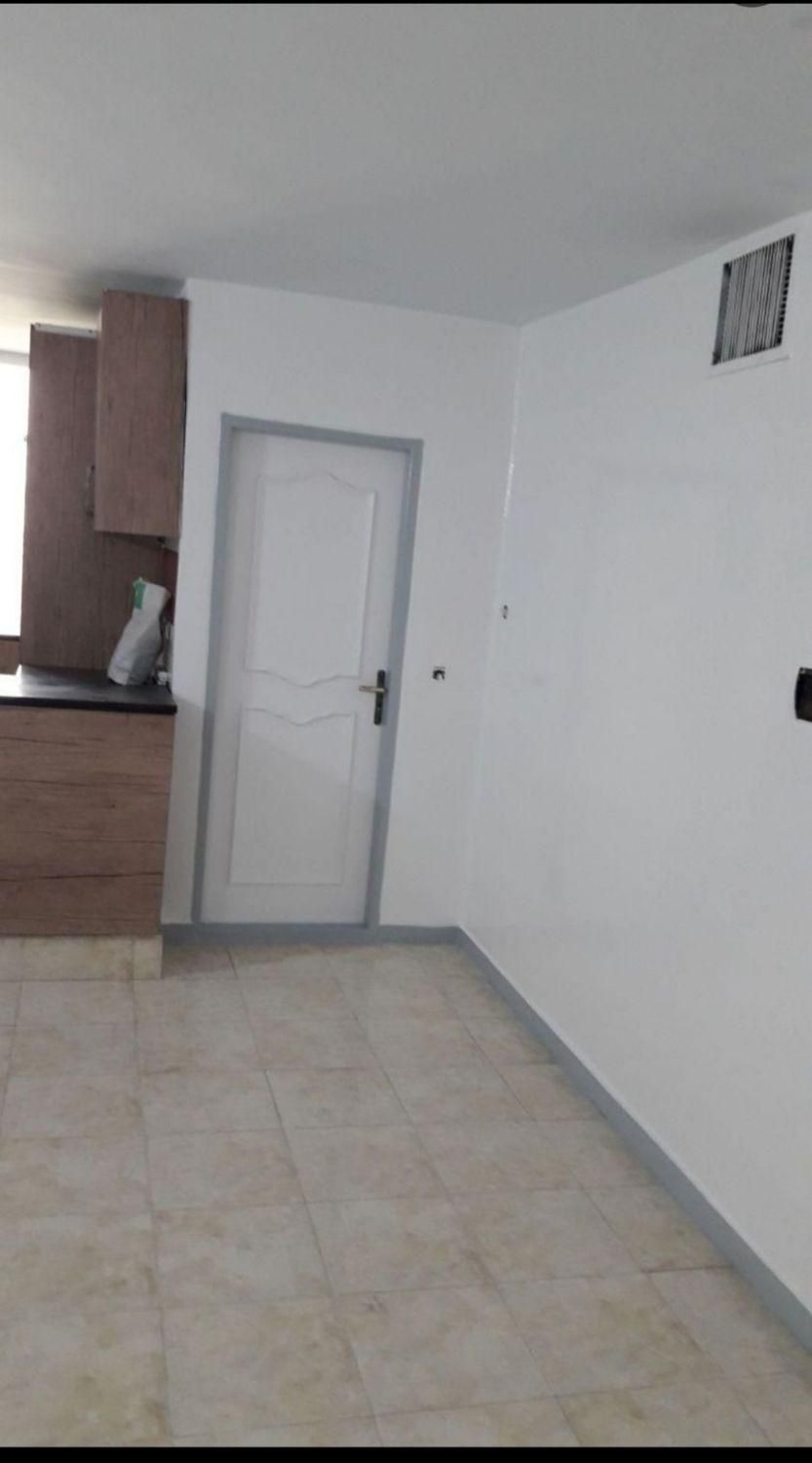 نقاش نقاشی ساختمان پاییتخت|خدمات پیشه و مهارت|کرج, گلشهر|دیوار