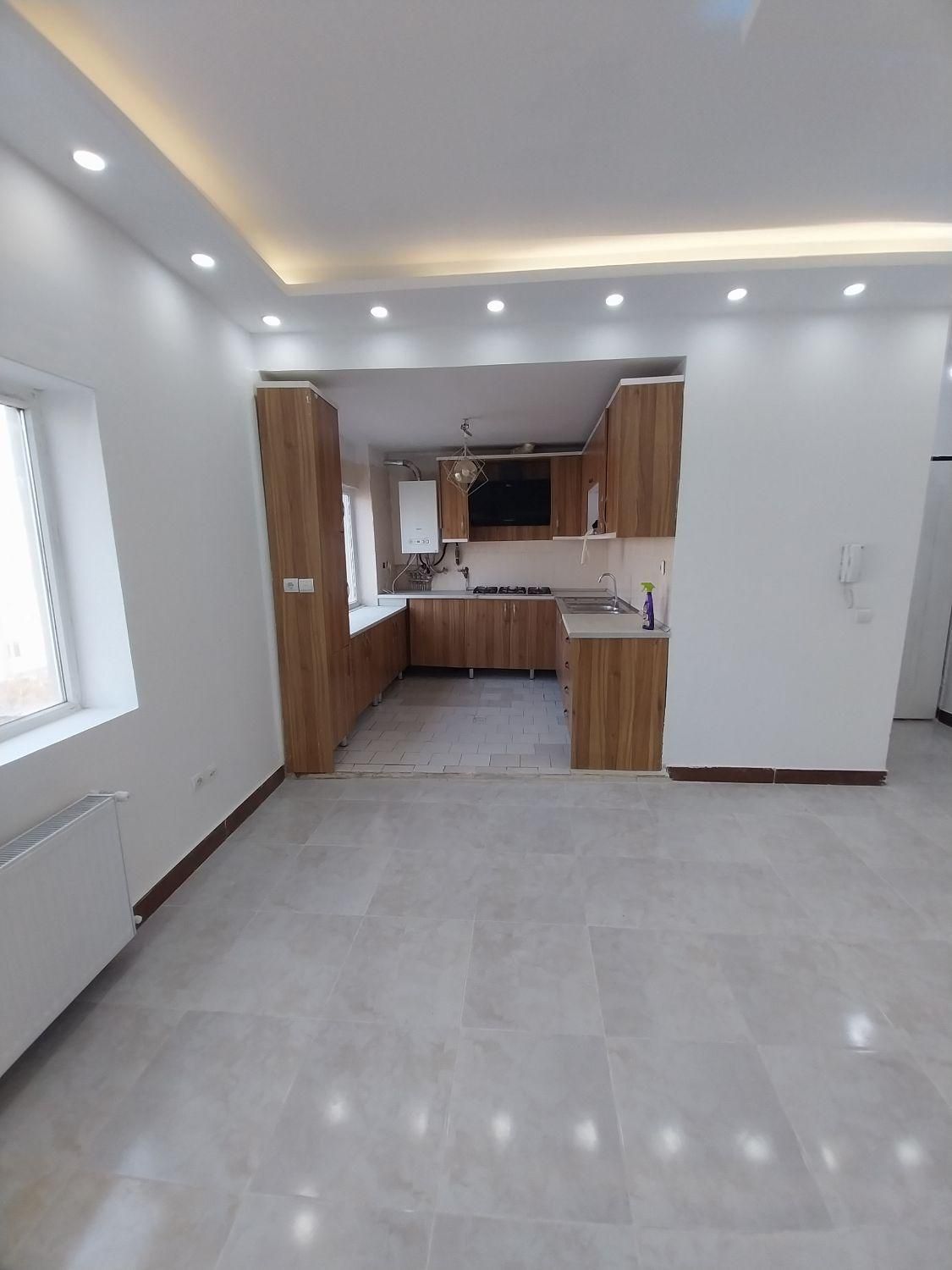 آپارتمان،۲خوابه، // شهرک ابریشم|فروش آپارتمان|چهارباغ, |دیوار