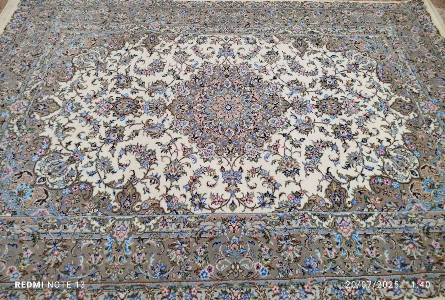 جفت فرش ۴۲ خانه دستبافت گل ابریشم (۶متری)کاشان|فرش|تهران, فلسطین (میدان انقلاب)|دیوار