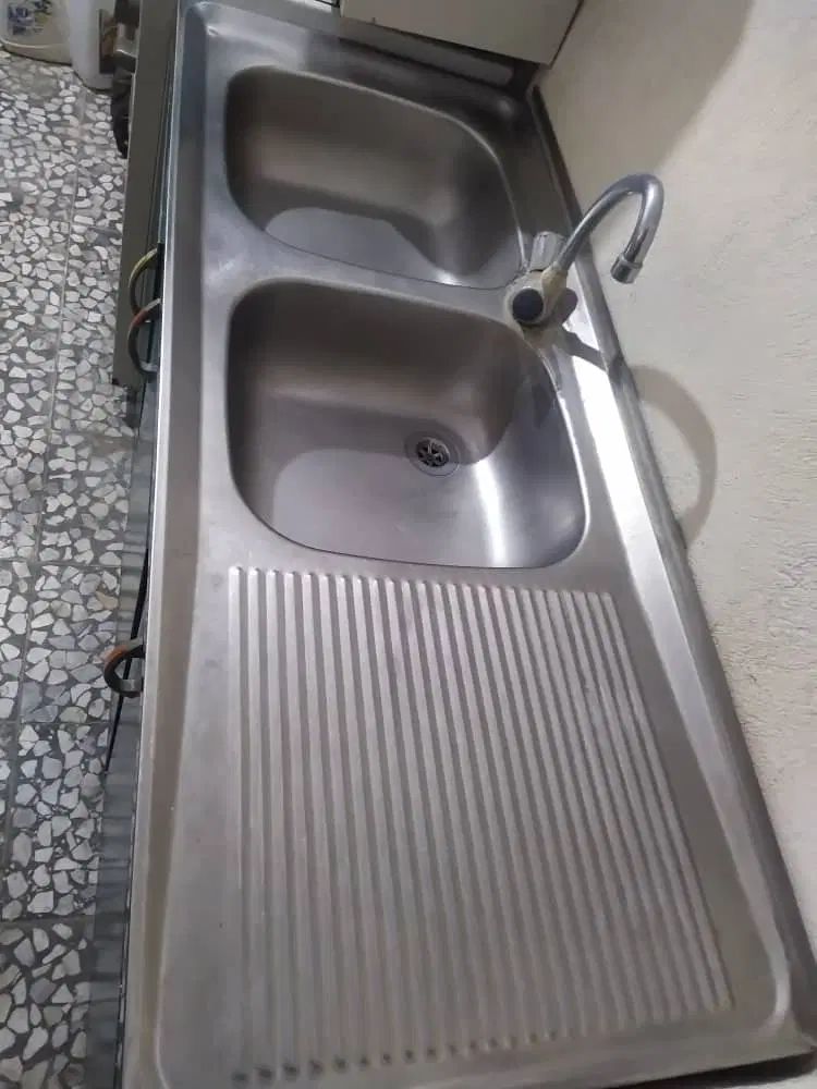 پنجره آلمینیومی  درب آلمینیومی سینک کابینت فلزی|حراج|رشت, معلولین|دیوار