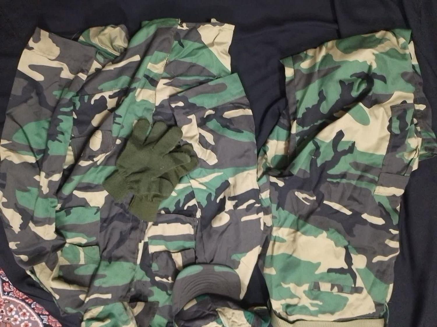 لباس ارتشی|لباس|بروجرد, |دیوار