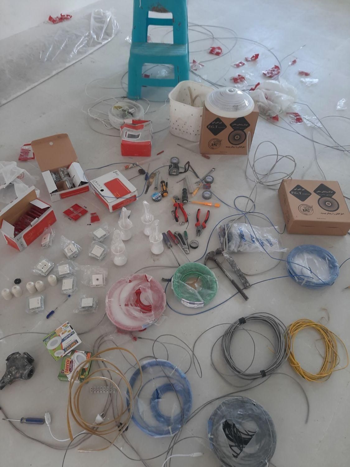 برقکش تعمیرات خرابی تلفن برقکار اتصال گیر لاین نور|خدمات پیشه و مهارت|همدان, |دیوار