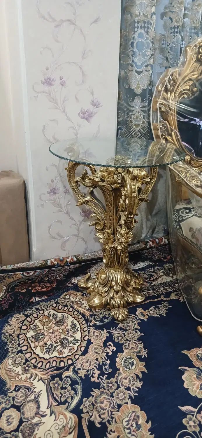 میز پلی استر گرد کنار سالنی|مبلمان خانگی و میز عسلی|تهران, مخصوص|دیوار