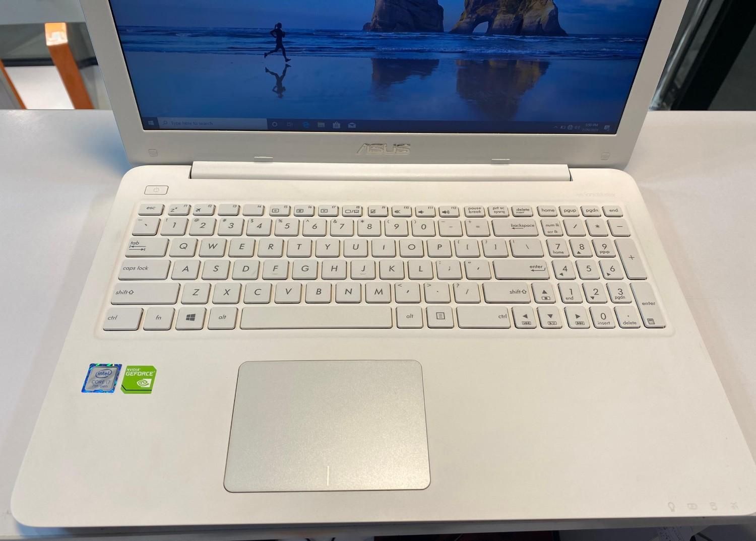 asus x556 سفید صدفی|رایانه همراه|شیراز, ملاصدرا|دیوار