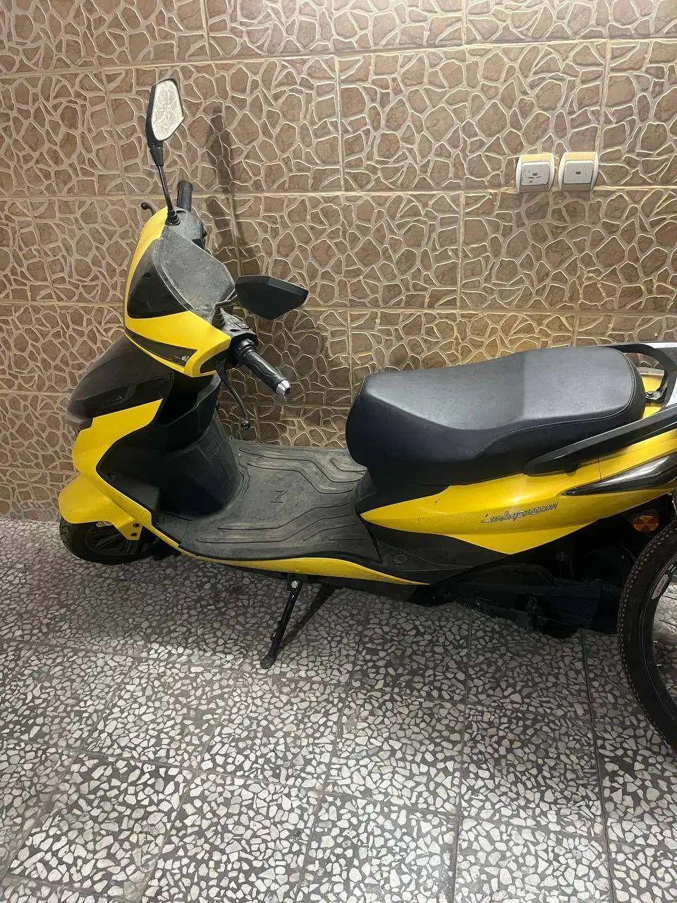 موتور برقی LUCKY SX 2000 مدل ۱۴۰۲|موتورسیکلت|اصفهان, مسجد مصلی|دیوار