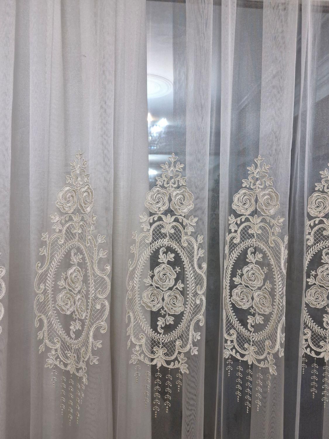 دوعدد پرده پذیرایی|پرده، رانر، رومیزی|رشت, کاکتوس|دیوار