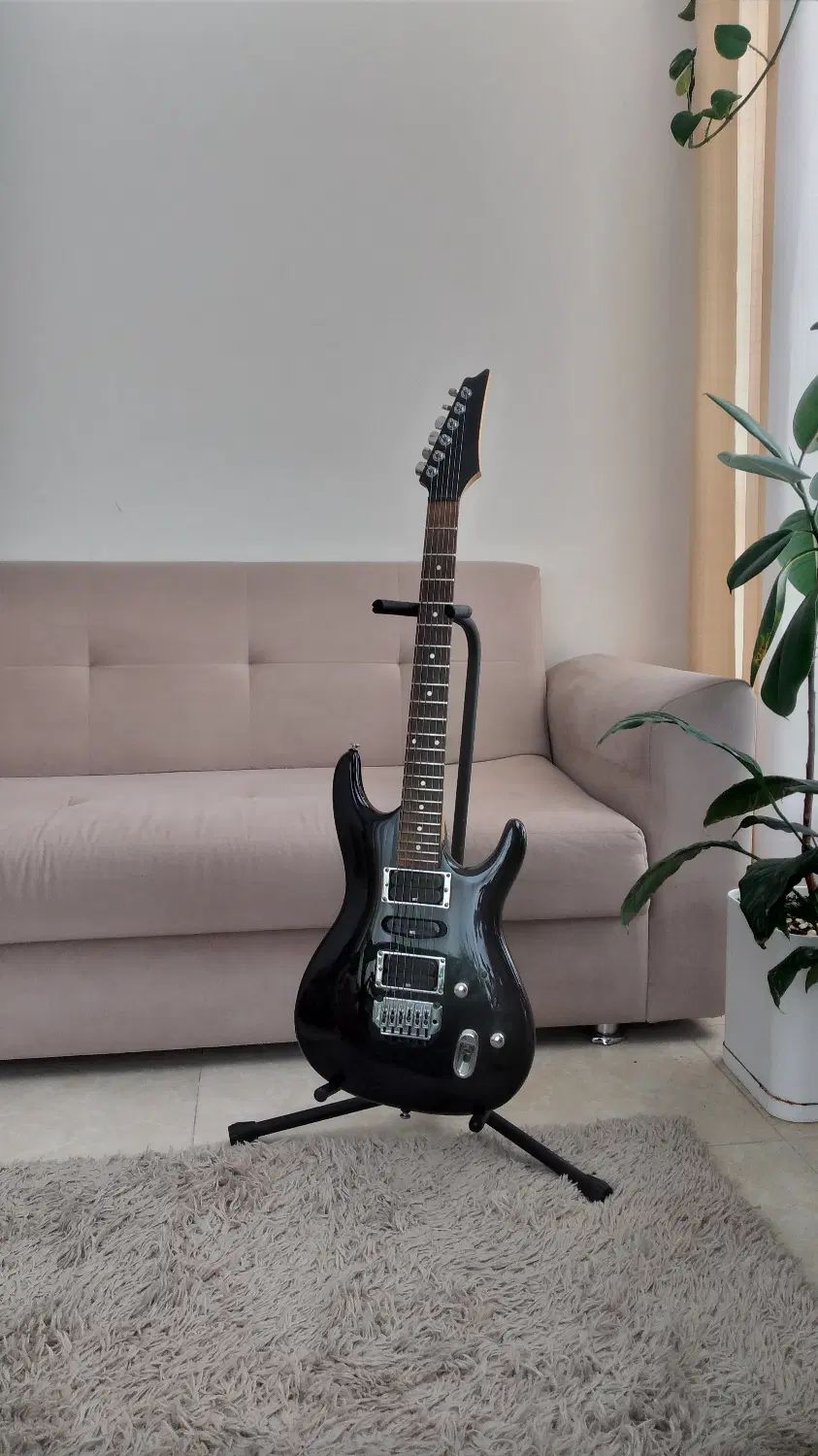 گیتار الکتریک IBANEZ exr170 ergodyn|گیتار، بیس، امپلیفایر|تهران, عباس‌آباد|دیوار