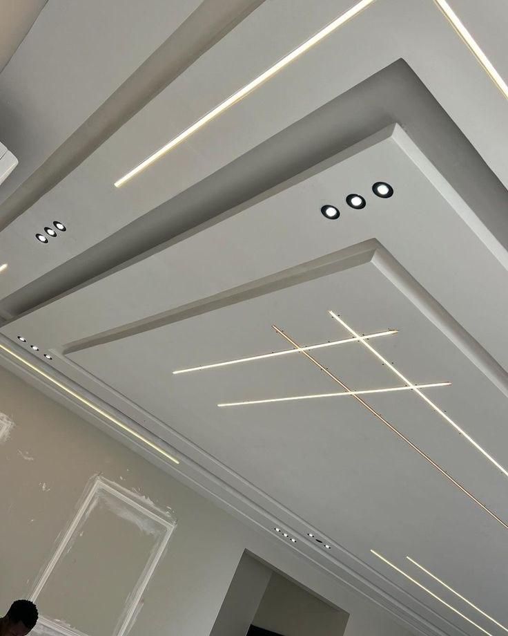 لاین نوری|لامپ و چراغ|شیراز, فرهنگ شهر|دیوار