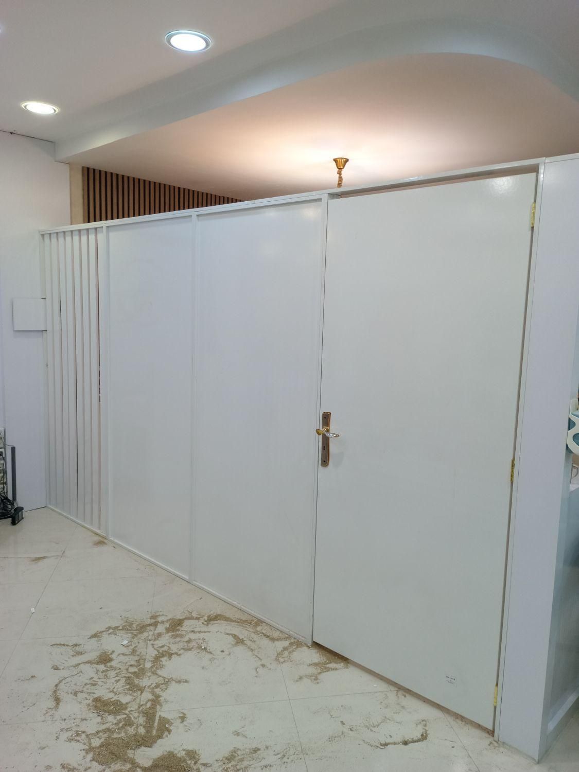 تعمیرات کمد و کابینت وسازه های چوبی|خدمات پیشه و مهارت|مشهد, ایثارگران|دیوار