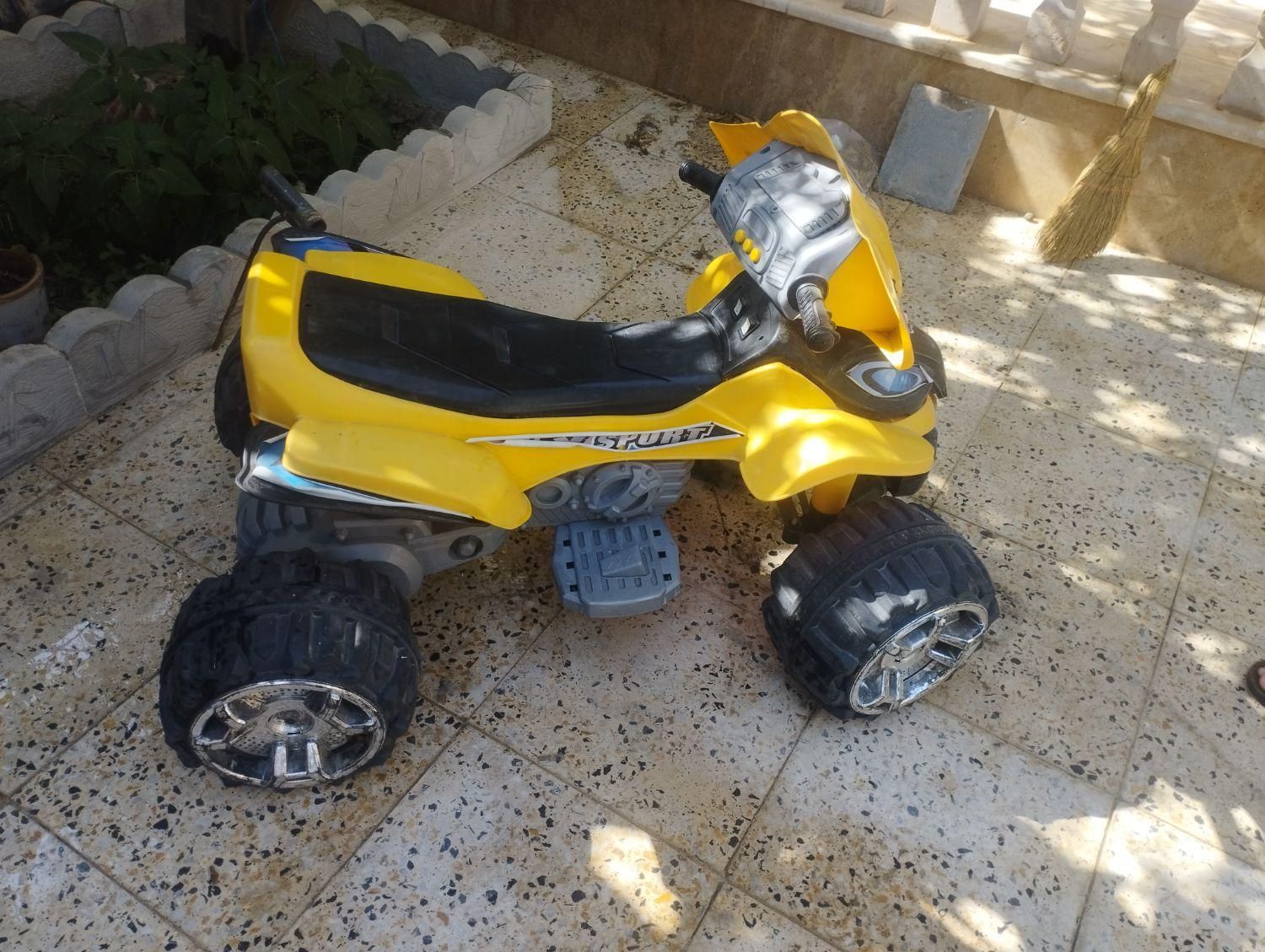 موتور شارجی چهار چرخ|اسباب‌بازی بچه|شیراز, شهرک والفجر|دیوار