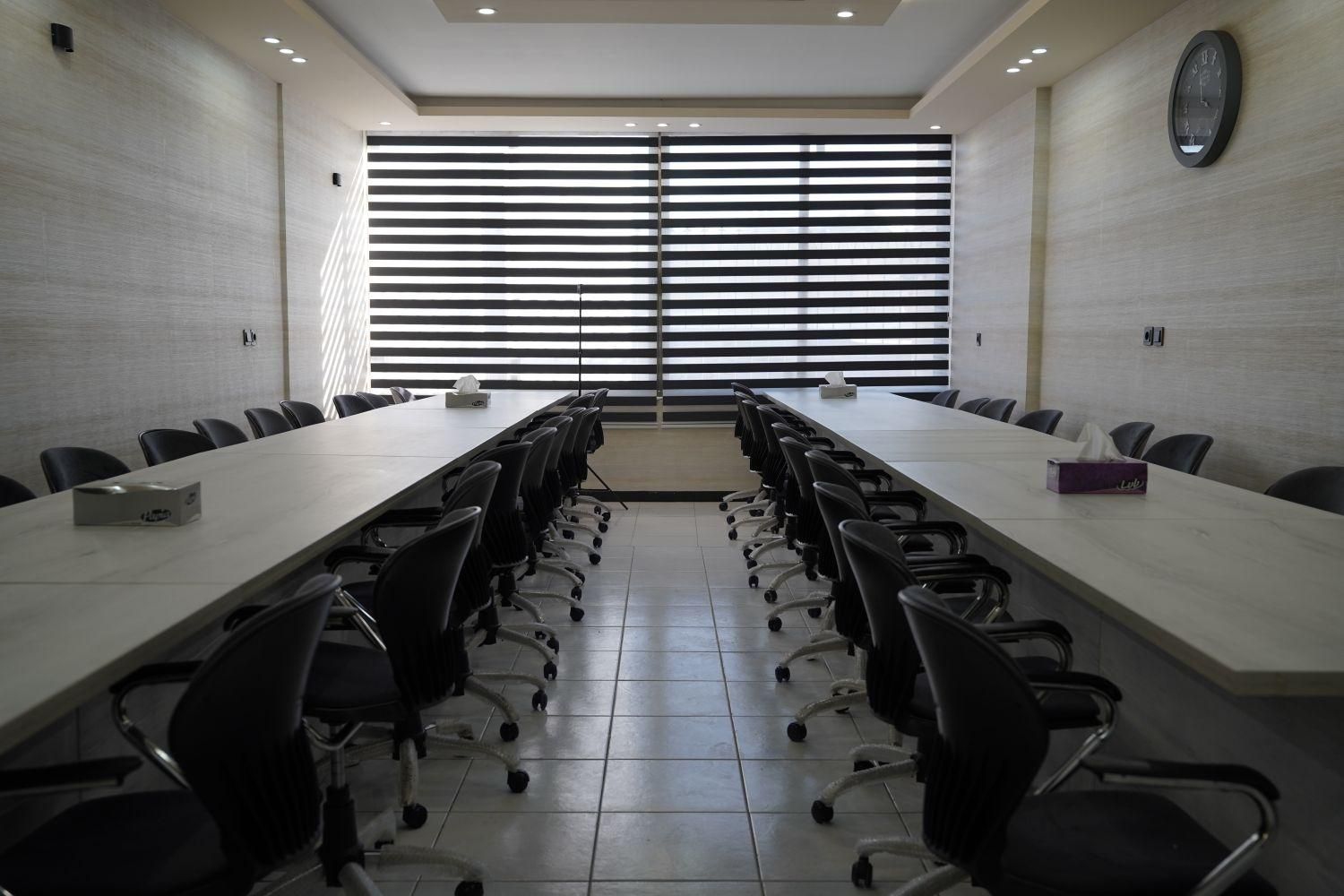 اجاره سالن کنفرانس ۸۰ متری در نقش جهان|اجارهٔ دفتر کار، اتاق اداری، مطب|اصفهان, نقش جهان|دیوار