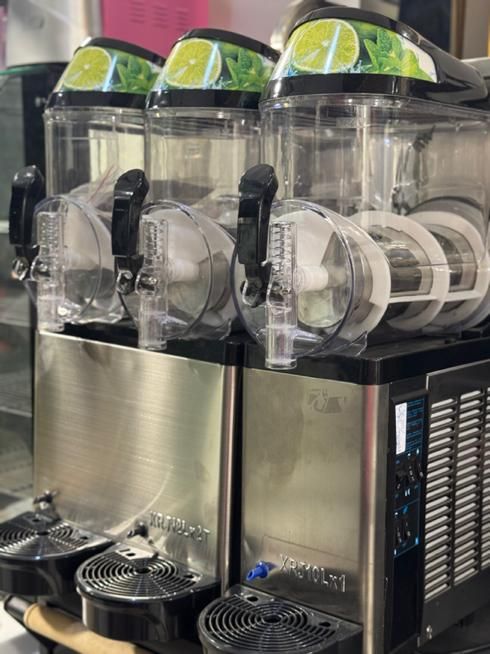 دستگاه یخ در بهشت|کافیشاپ و رستوران|شیراز, قصرالدشت|دیوار