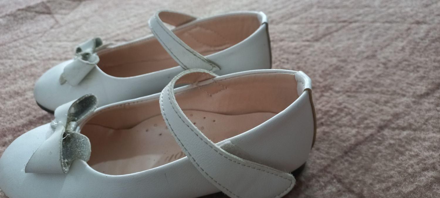 دو عدد کفش دخترانه|کفش و لباس بچه|رشت, بوسار|دیوار